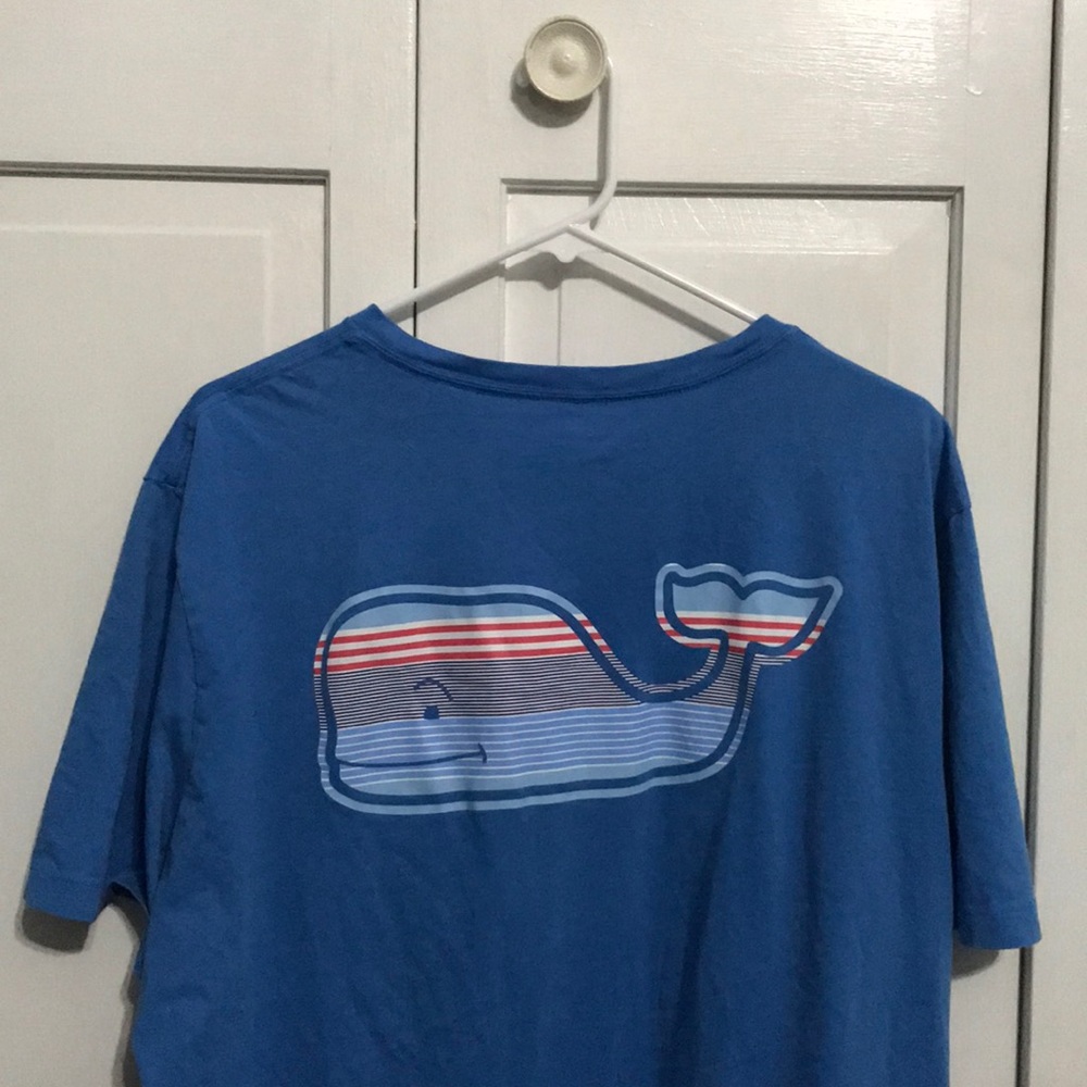VINEYARD VINES men’s t-shirt!
